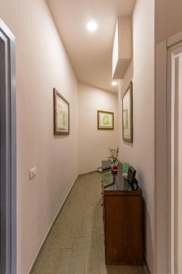 Vercelli Guest House Near San Giovanni Rome Buitenkant foto