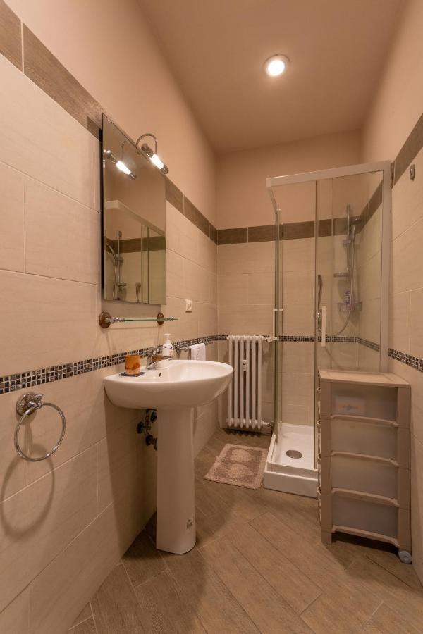 Vercelli Guest House Near San Giovanni Rome Buitenkant foto