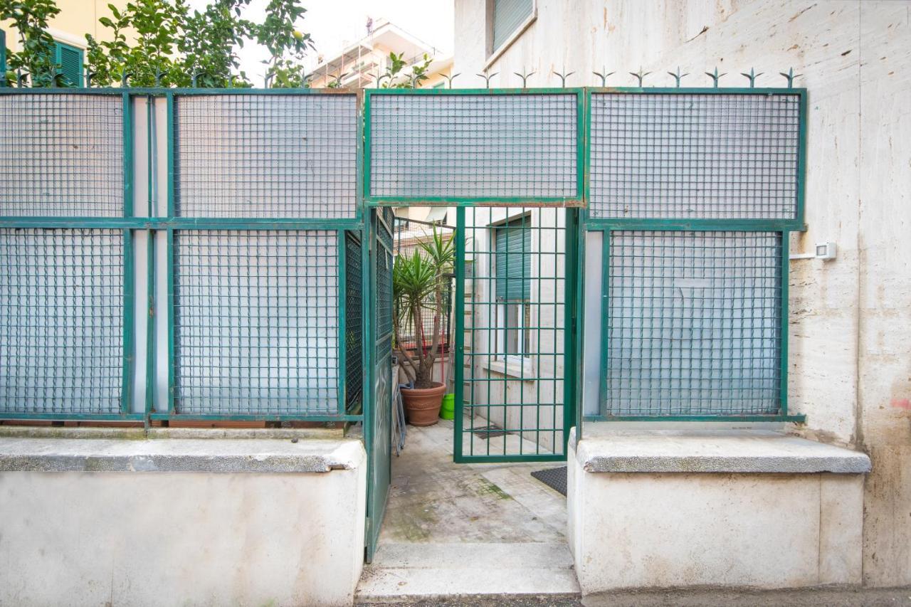 Vercelli Guest House Near San Giovanni Rome Buitenkant foto