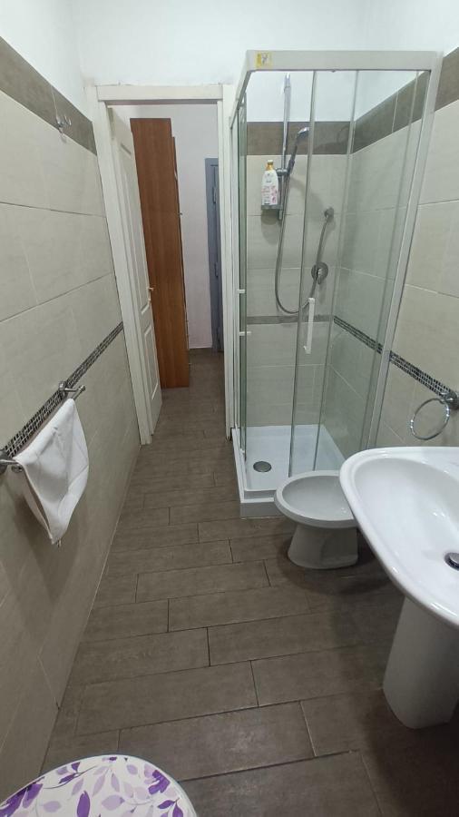 Vercelli Guest House Near San Giovanni Rome Buitenkant foto