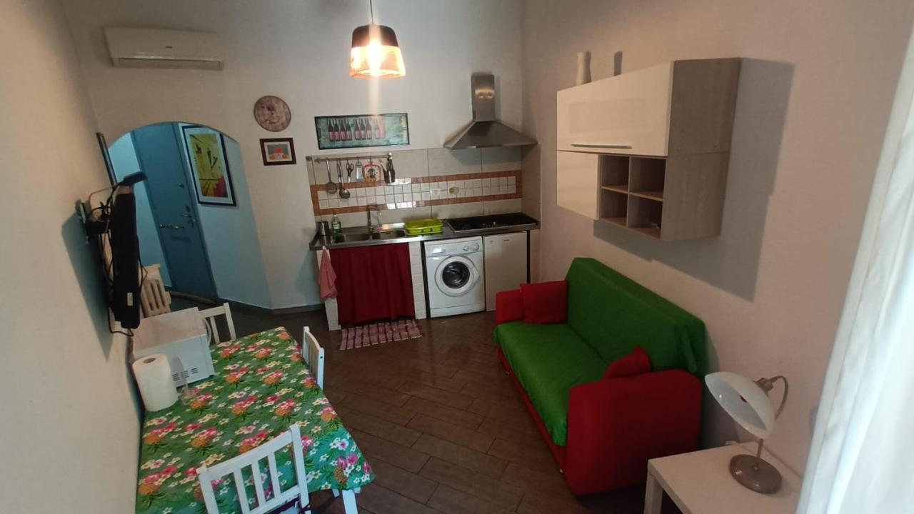 Vercelli Guest House Near San Giovanni Rome Buitenkant foto